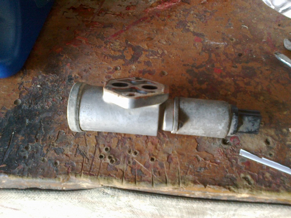 Промывка, чистка датчика ХХ — Ford Scorpio I, 2,9 л., 1990 года ...