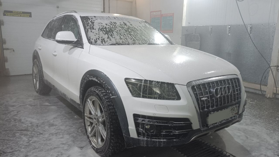 Замена шланга омывателя лобового стекла Audi Q5 — Audi Q5 (1G), 2 л ...