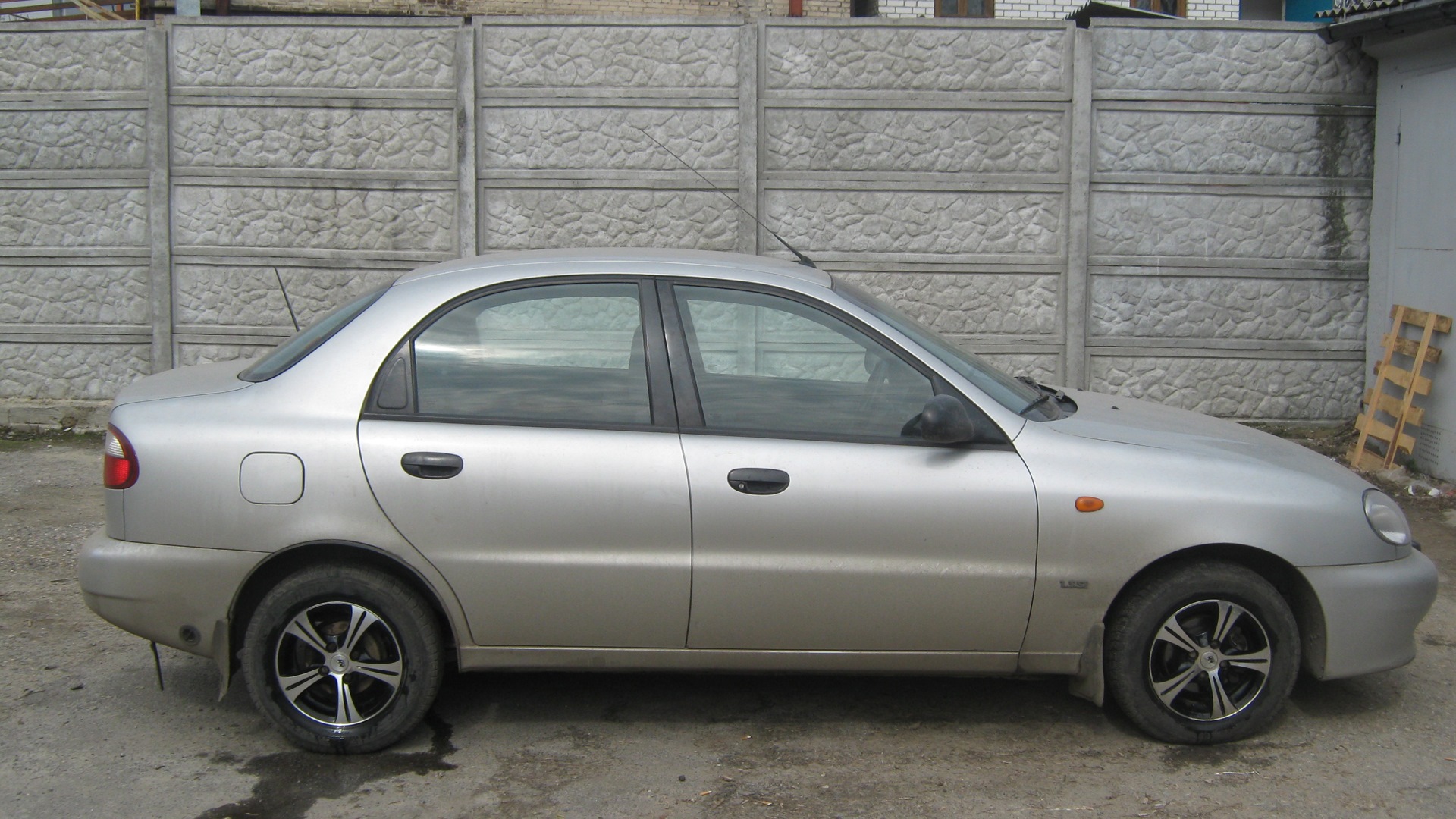 Ланос r15. Дэу сенс 8131. Диски титан на 13 lanos daewoo. Daewoo sens 1. Какие колеса встают на заз сенс.