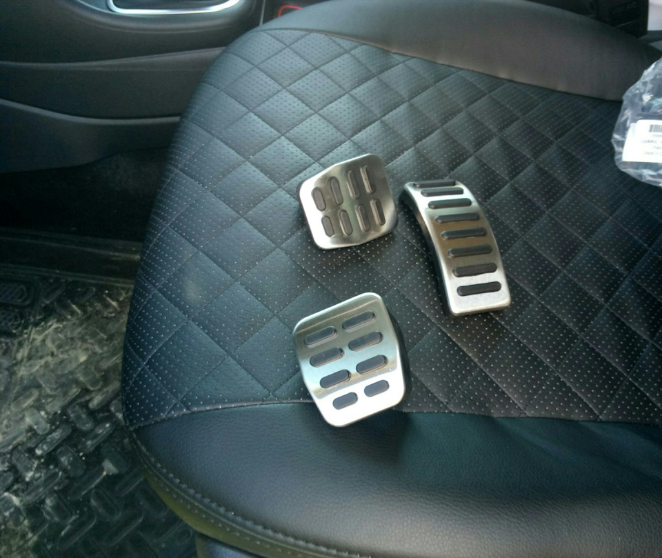 Накладки на педали из нержавейки — Volkswagen Polo Sedan, 1,6 л, 2013 ...