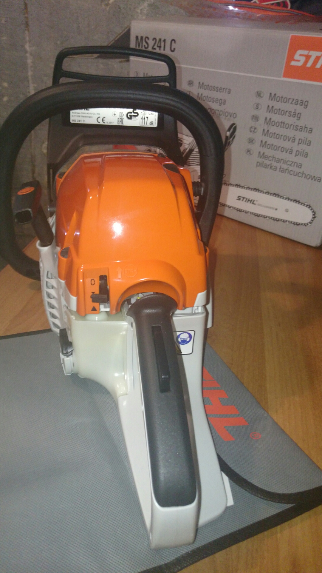 Stihl 241. Штиль 241. Первый выпуск штиль 241.