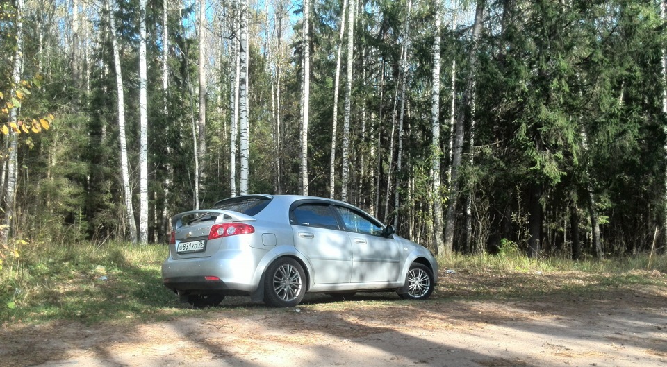 посаженный таз, радует глаз — Chevrolet Lacetti 5D