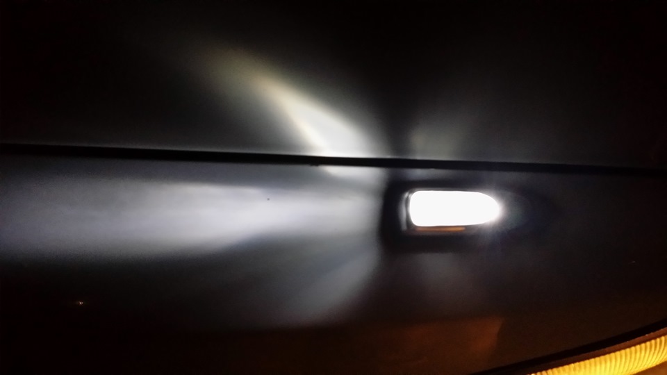 e2ca072s 960 Как называются огоньки на крыльях авто