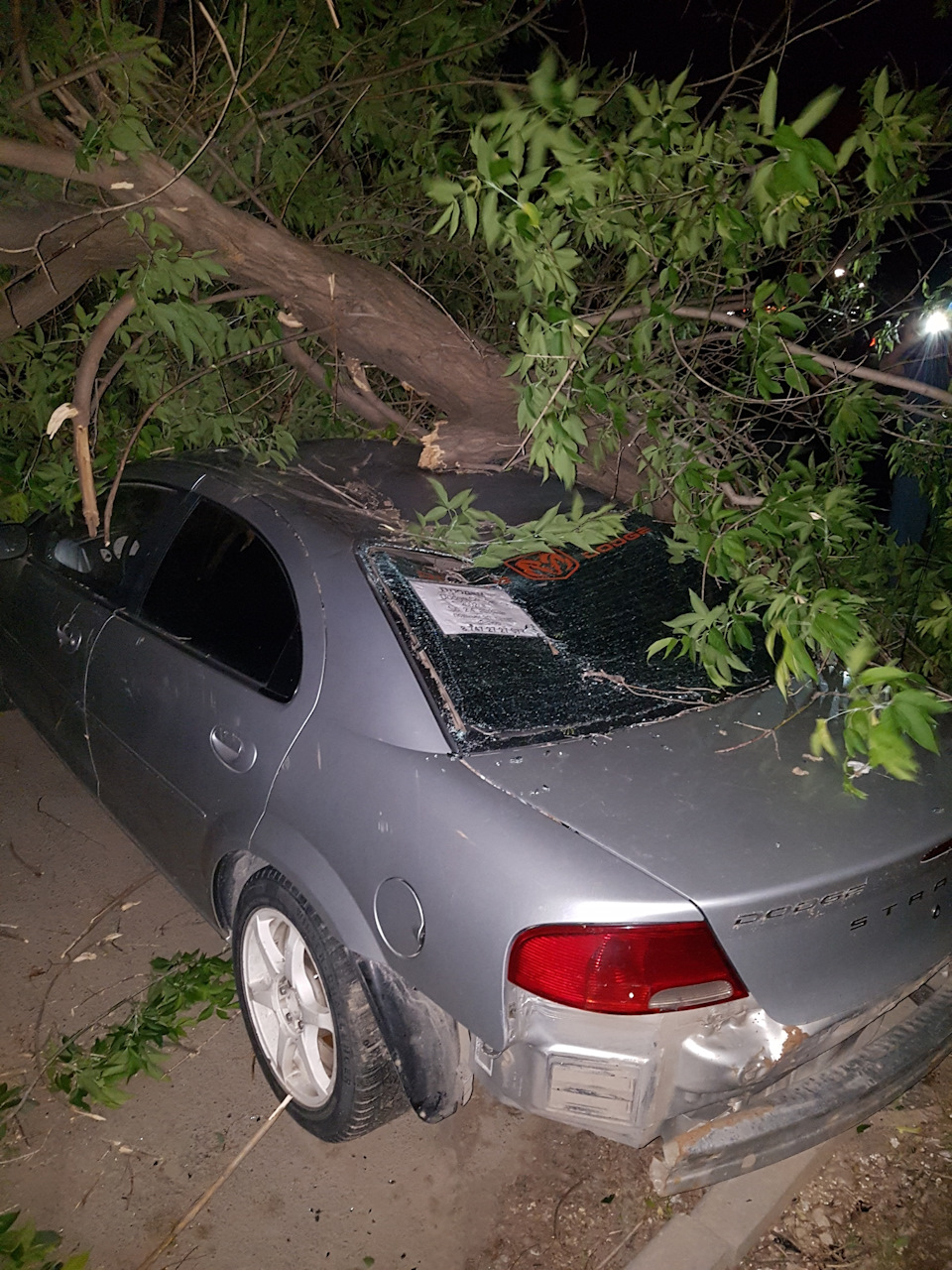 Неудачный додж у меня всё таки (ЧП) — Dodge Stratus (2G), 2,4 л, 2002 года  | ДТП | DRIVE2