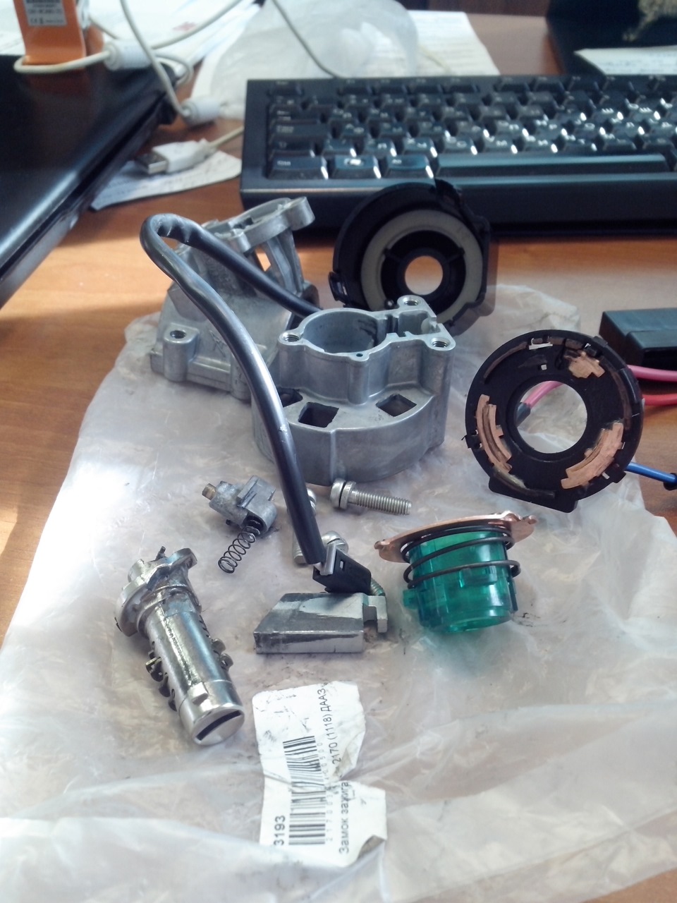 Клинит замок зажигания часть 2 — Lada Гранта, 1,6 л, 2011 года | своими ...