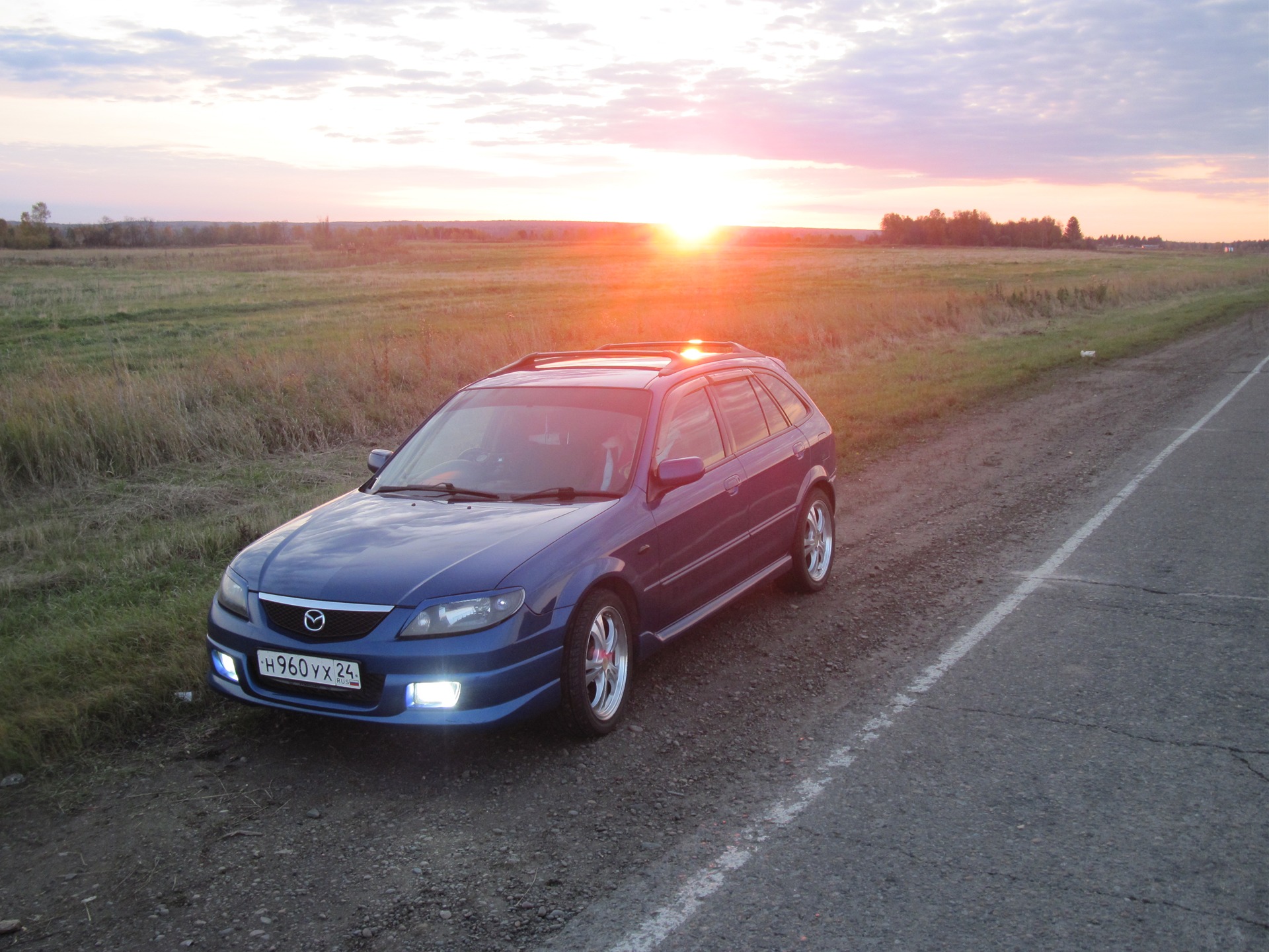 Осенние фото по дороге в г.Енисейск — Mazda Familia (BJ), 1,5 л, 2001 года  | фотография | DRIVE2