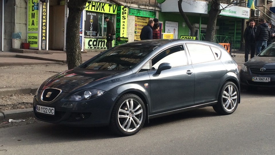 SEAT Leon Second gray... TDI DSG