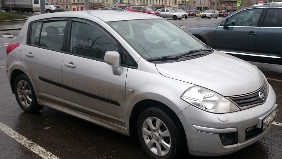Nissan Tiida