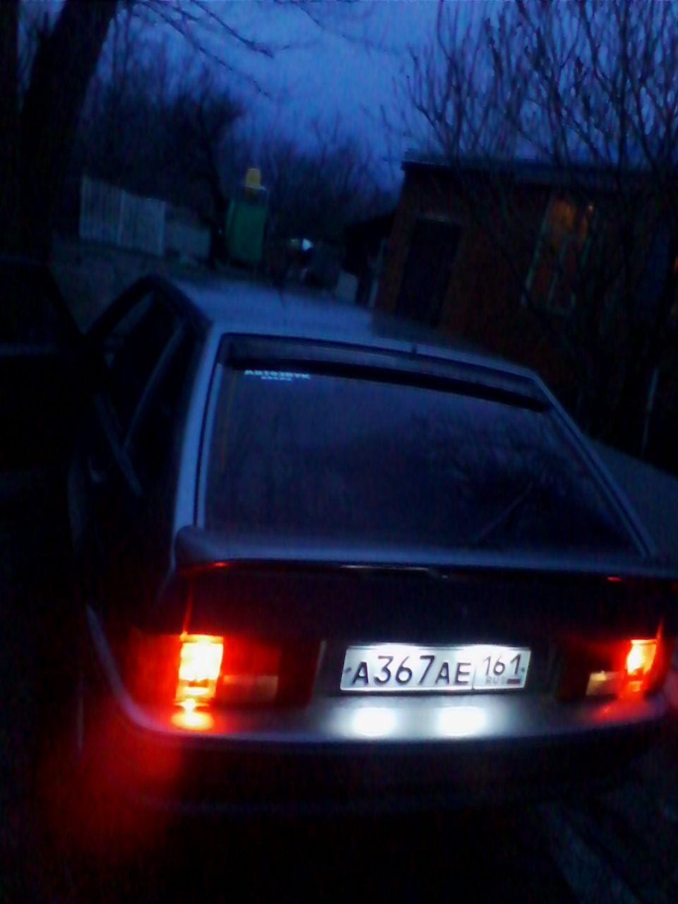 замена лампочек габаритов и замена лампочек подсветки номера и тд ...