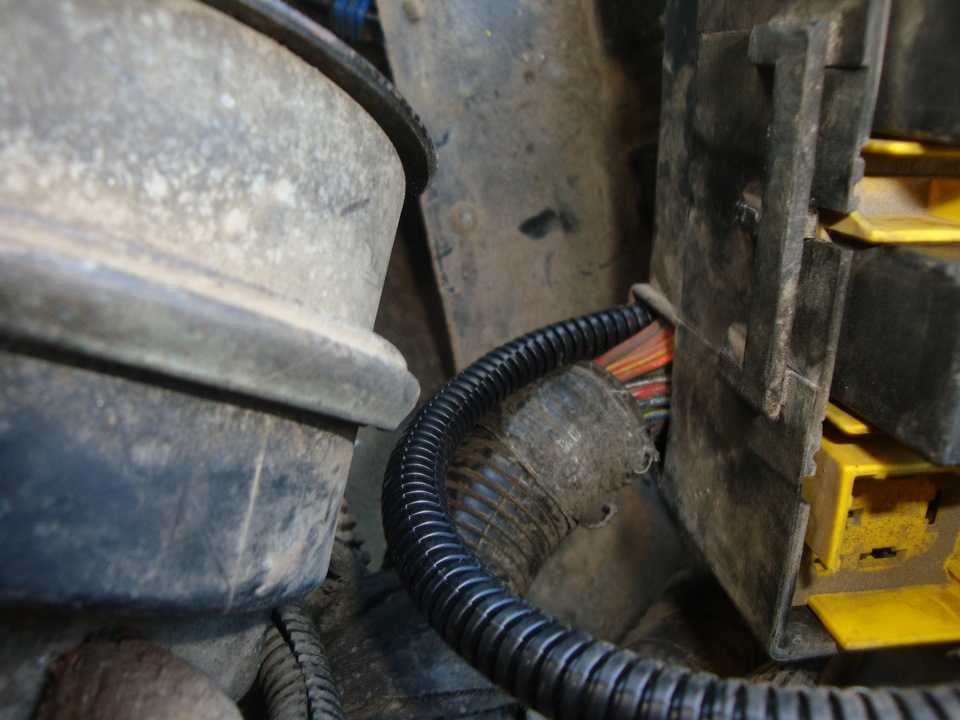 Подключение электровентилятора — Jeep Grand Cherokee (ZJ), 5,2 л, 1997 ...