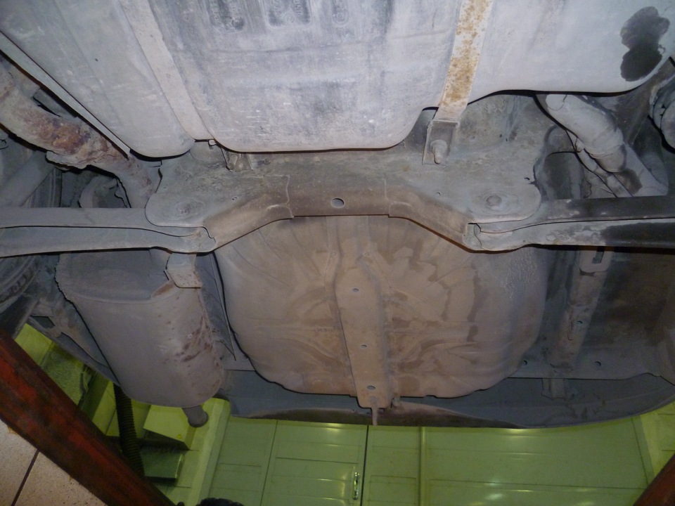 Антифриз и промывочная жидкость — Mitsubishi Carisma, 1997 года ...