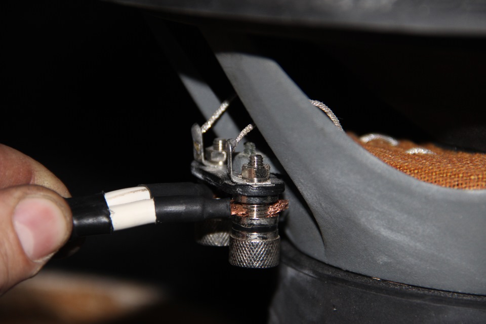 Саб в полке — Volkswagen Passat B5, 1,9 л, 2002 года | автозвук | DRIVE2