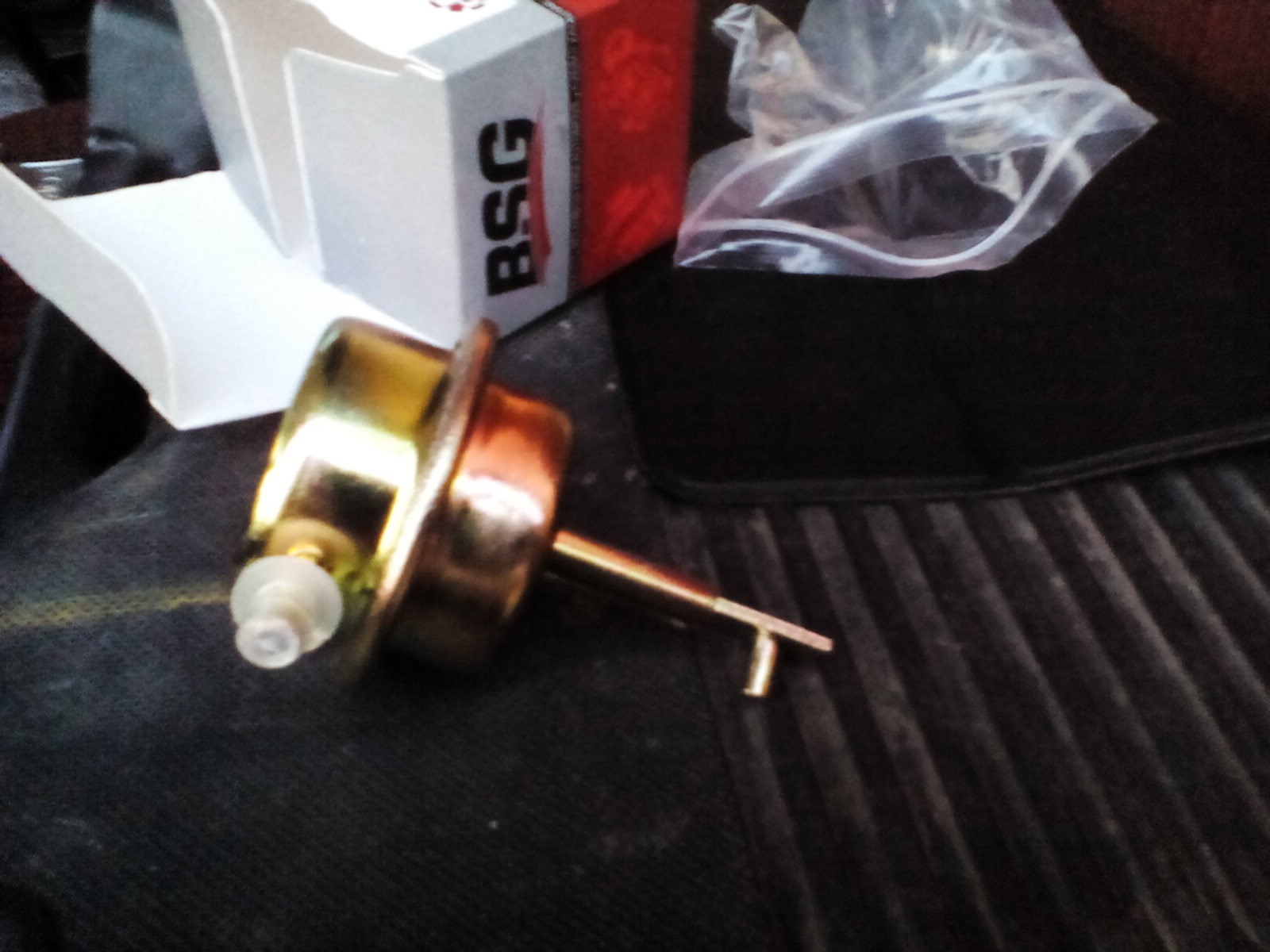 О чудо мой бус глушится с ключа зажигания. — Mercedes-Benz T2 (1G), 2,4 ...