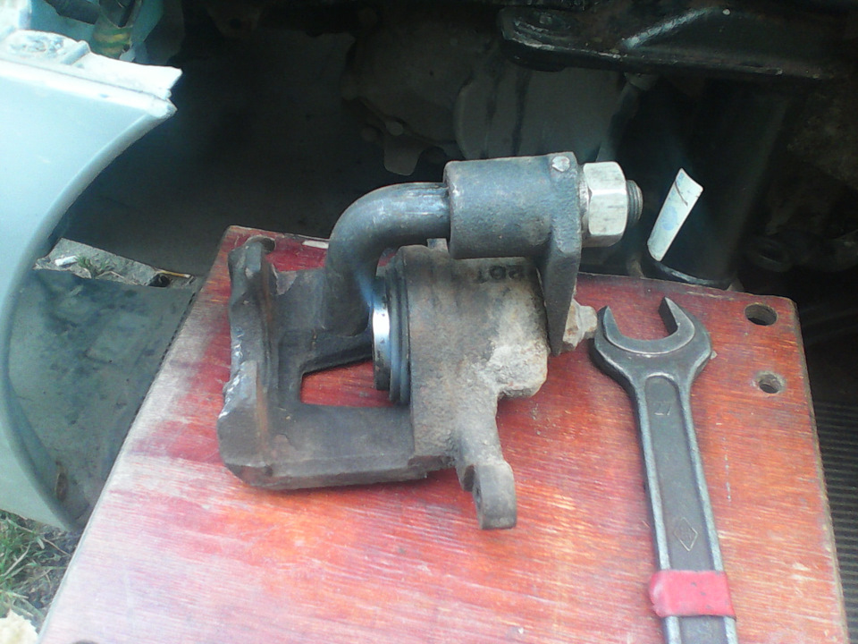 Как сдавить тормозной цилиндр. Смотреть фото Как сдавить тормозной цилиндр. Смотреть картинку Как сдавить тормозной цилиндр. Картинка про Как сдавить тормозной цилиндр. Фото Как сдавить тормозной цилиндр Как сдавить тормозной цилиндр. Смотреть фото Как сдавить тормозной цилиндр. Смотреть картинку Как сдавить тормозной цилиндр. Картинка про Как сдавить тормозной цилиндр. Фото Как сдавить тормозной цилиндр