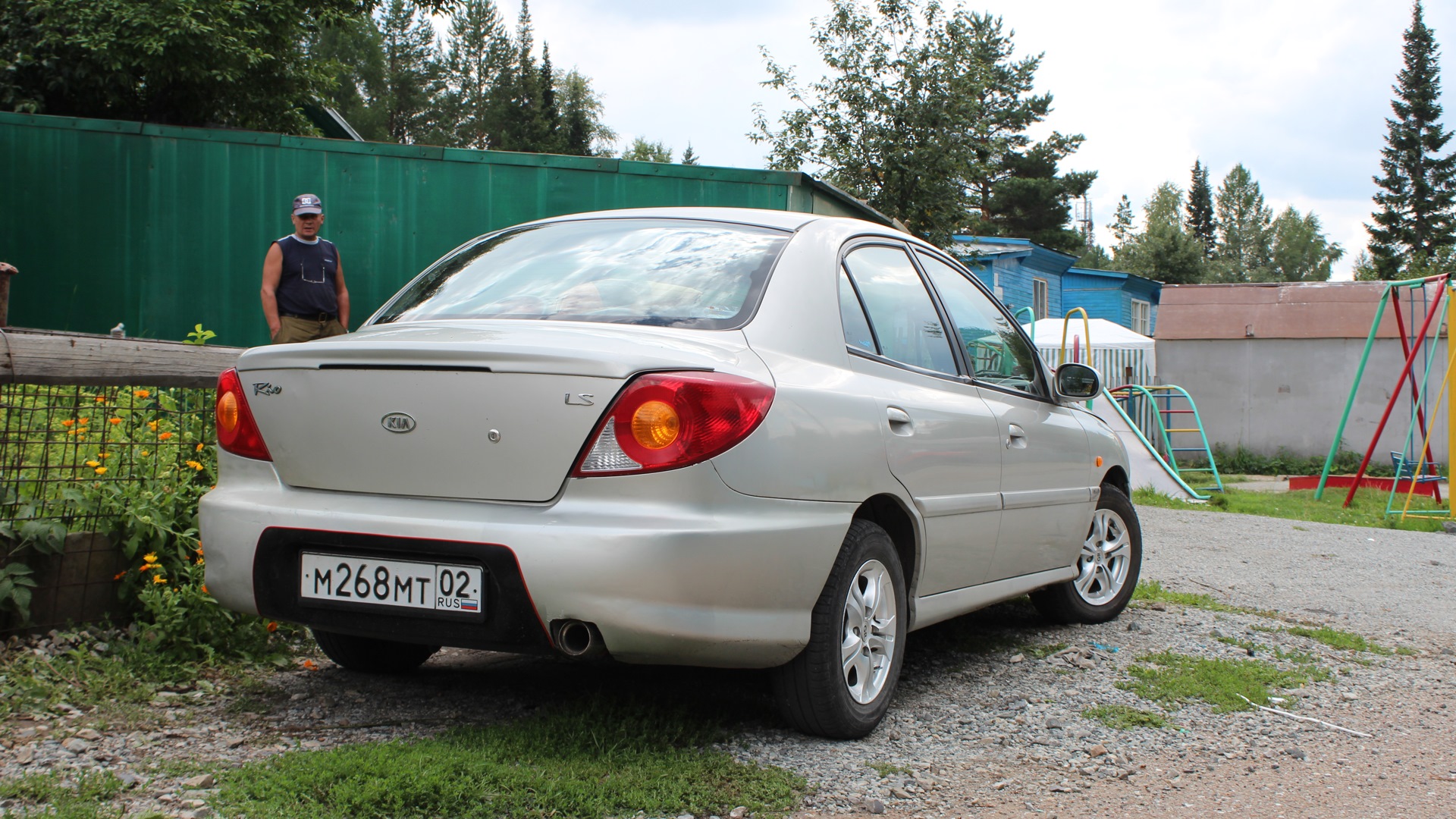 Купить б/у Kia Rio I Рестайлинг 1.5 MT (98 л.с.) бензин механика в Покрове: серы