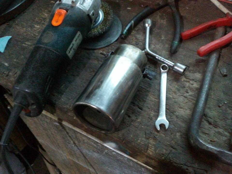 Насадка глушителя — Lada 4x4 3D, 1,5 л, 1986 года | стайлинг | DRIVE2