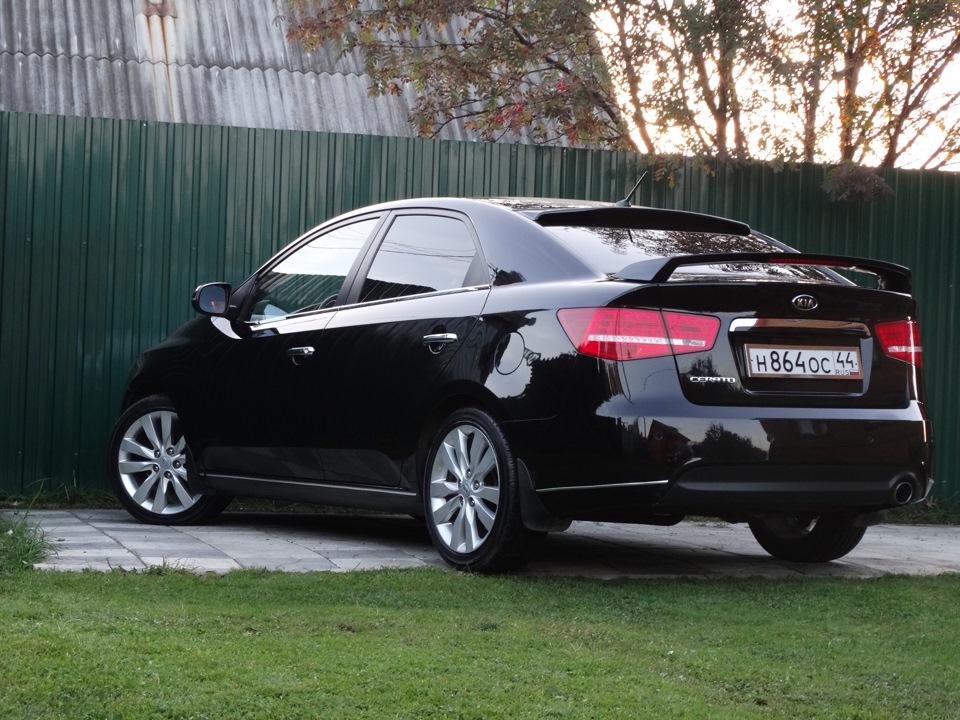 Kia Cerato 2013 черная