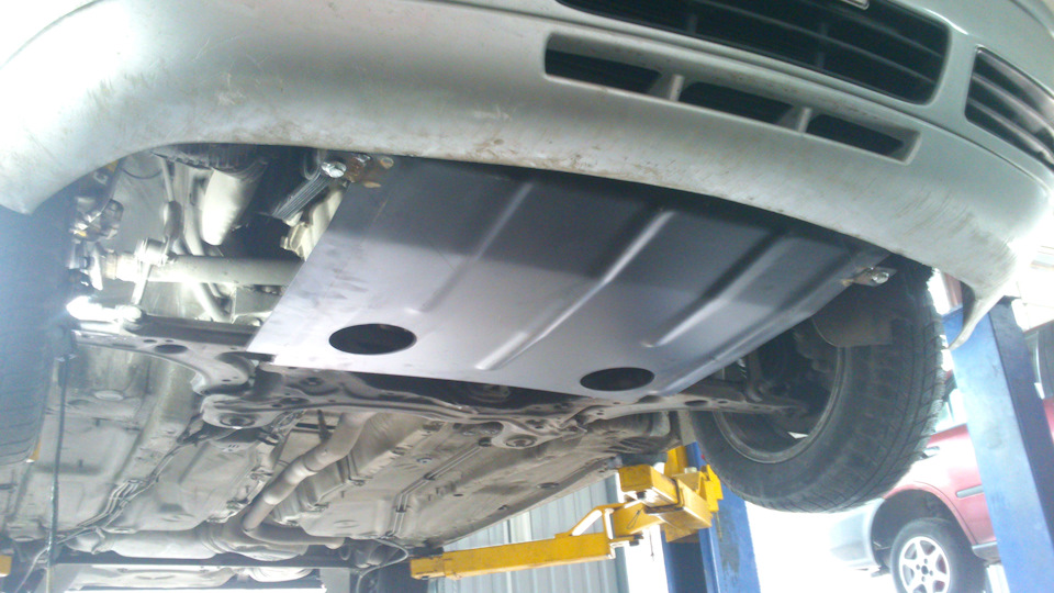 Защита картера двигателя — Volkswagen Jetta IV, 1,8 л, 2002 года ...