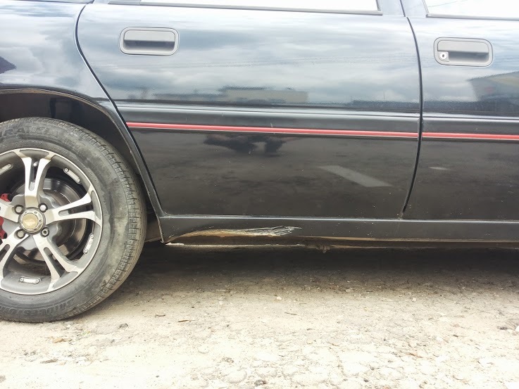 Порог, бордюр и мат в свою сторону. — Opel Vectra A, 2 л, 1991 года ...