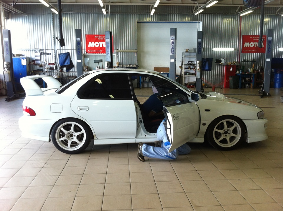 Фото в бортжурнале Subaru Impreza WRX STI (GC)