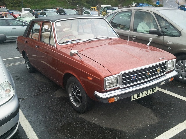 Hillman автомобильная марка