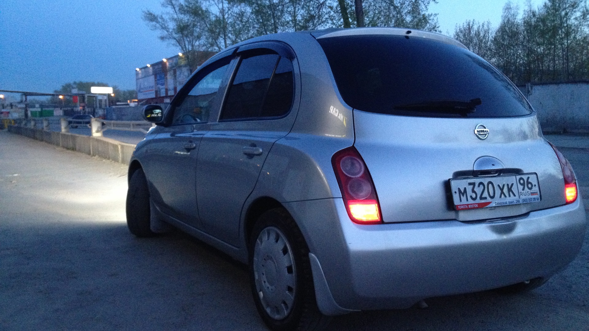 Nissan March k12 2002 РіРѕРґ