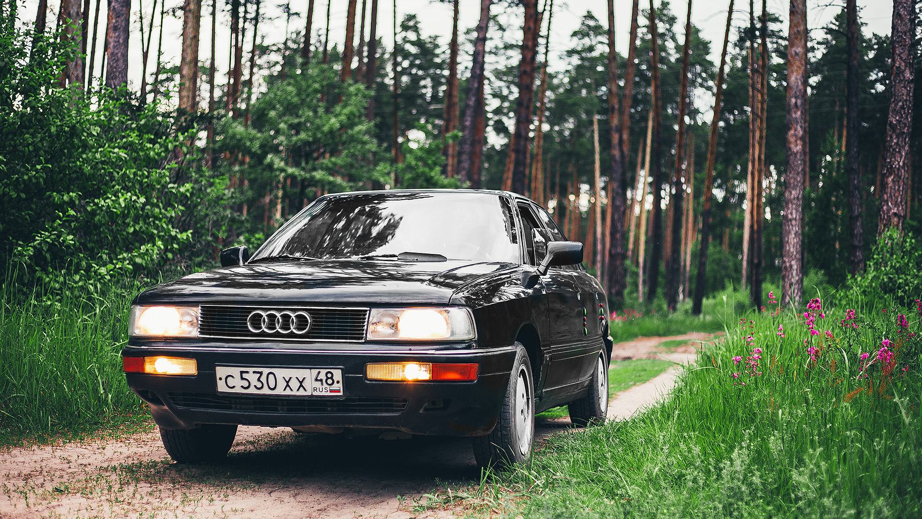 Черный дым ауди 80. Audi 90 b3.