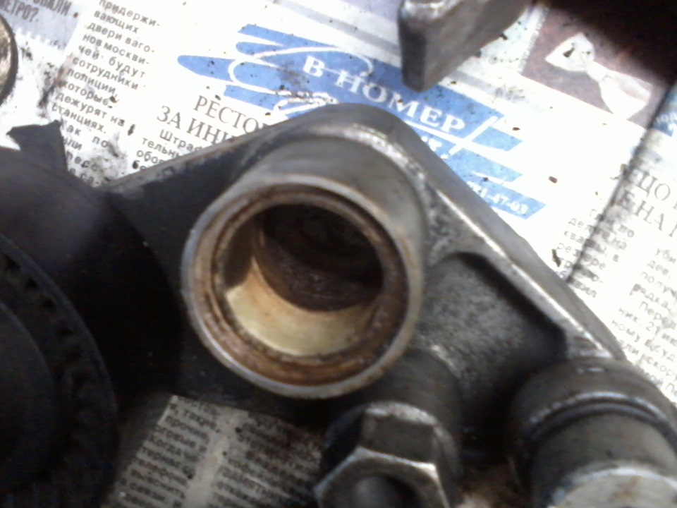 Натяжитель ремня. Мазать раз в 10 тыщ. — DRIVE2