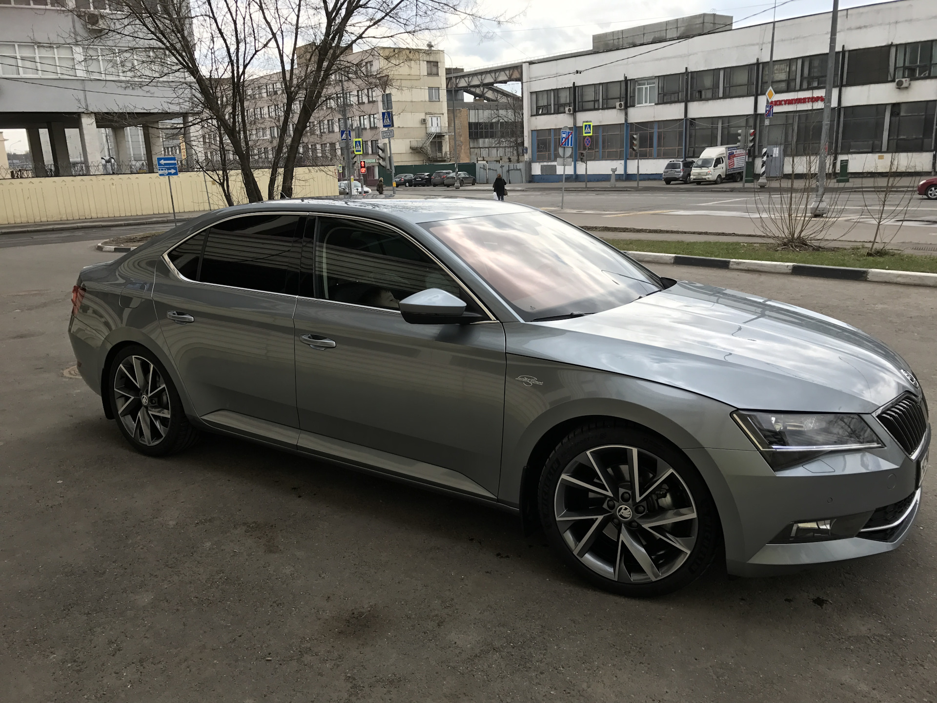 Купить На Авито Спб Шкода Суперб