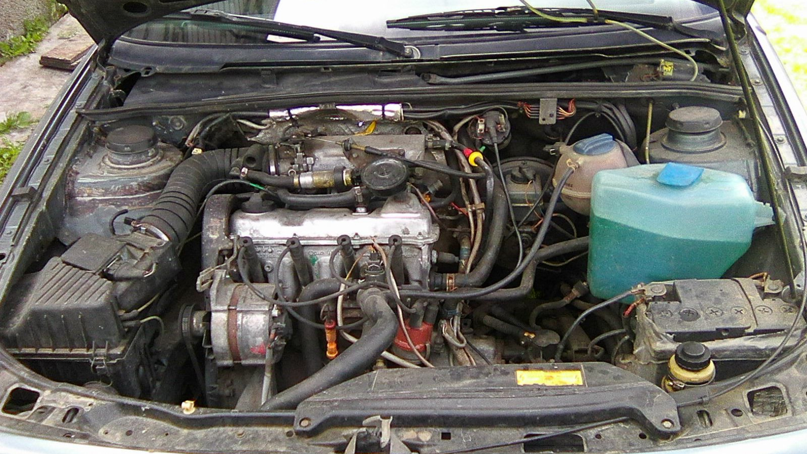 Двигатель volkswagen b3. Volkswagen Passat b3 1.8 инжектор. Пассат б3 инжектор. Фольксваген Пассат б3 инжектор. Пассат б4 1.8 инжектор.