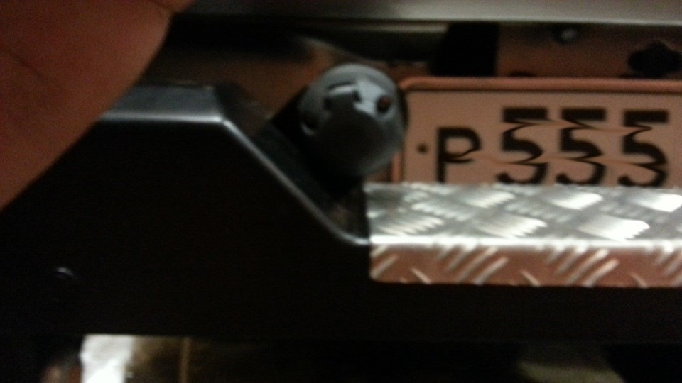 Это как не странно штатное место. — Mitsubishi L200 (4G)