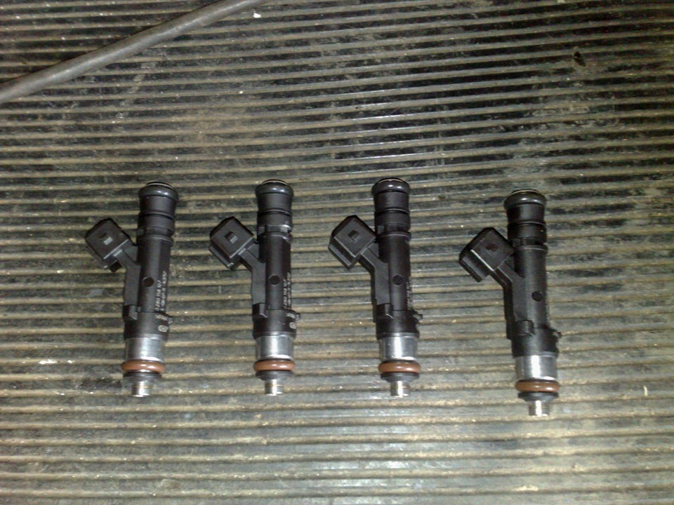 Форсунки волга 107. Форсунки 107 бош на ваз 2114. Форсунки бош 107. Bosch 0 280 158 107. Форсунки волга бош.