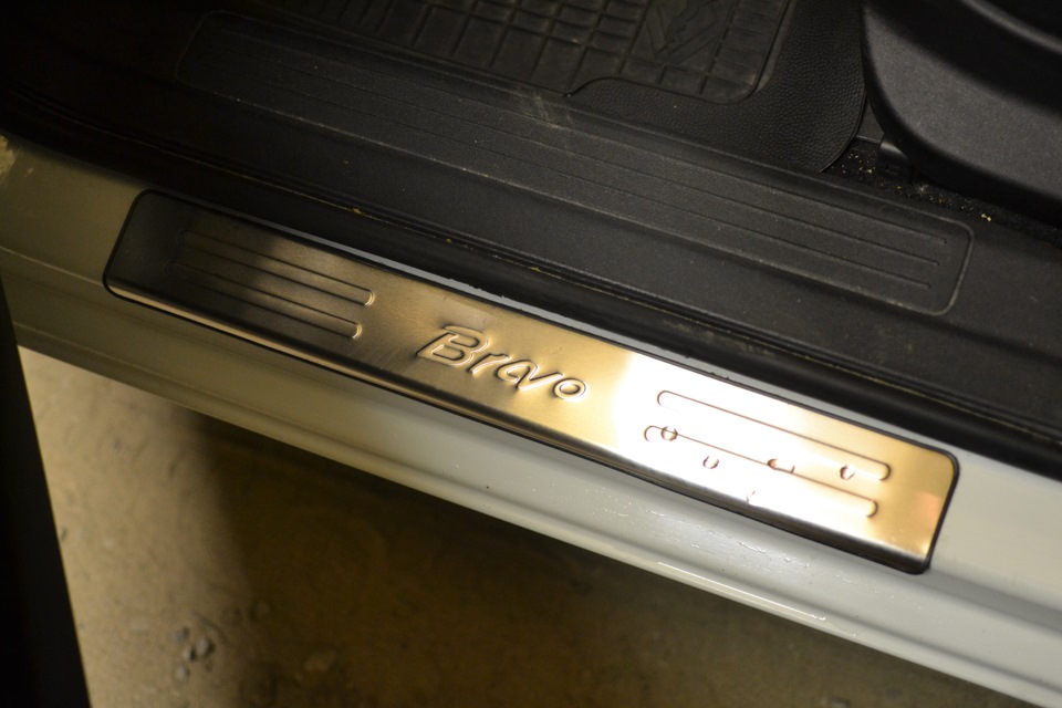 Накладки на дверные проемы — FIAT Bravo II, 1,4 л, 2007 года | тюнинг ...