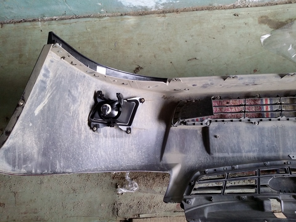 Замена противотуманок — Lada Приора седан, 1,6 л, 2013 года | стайлинг ...