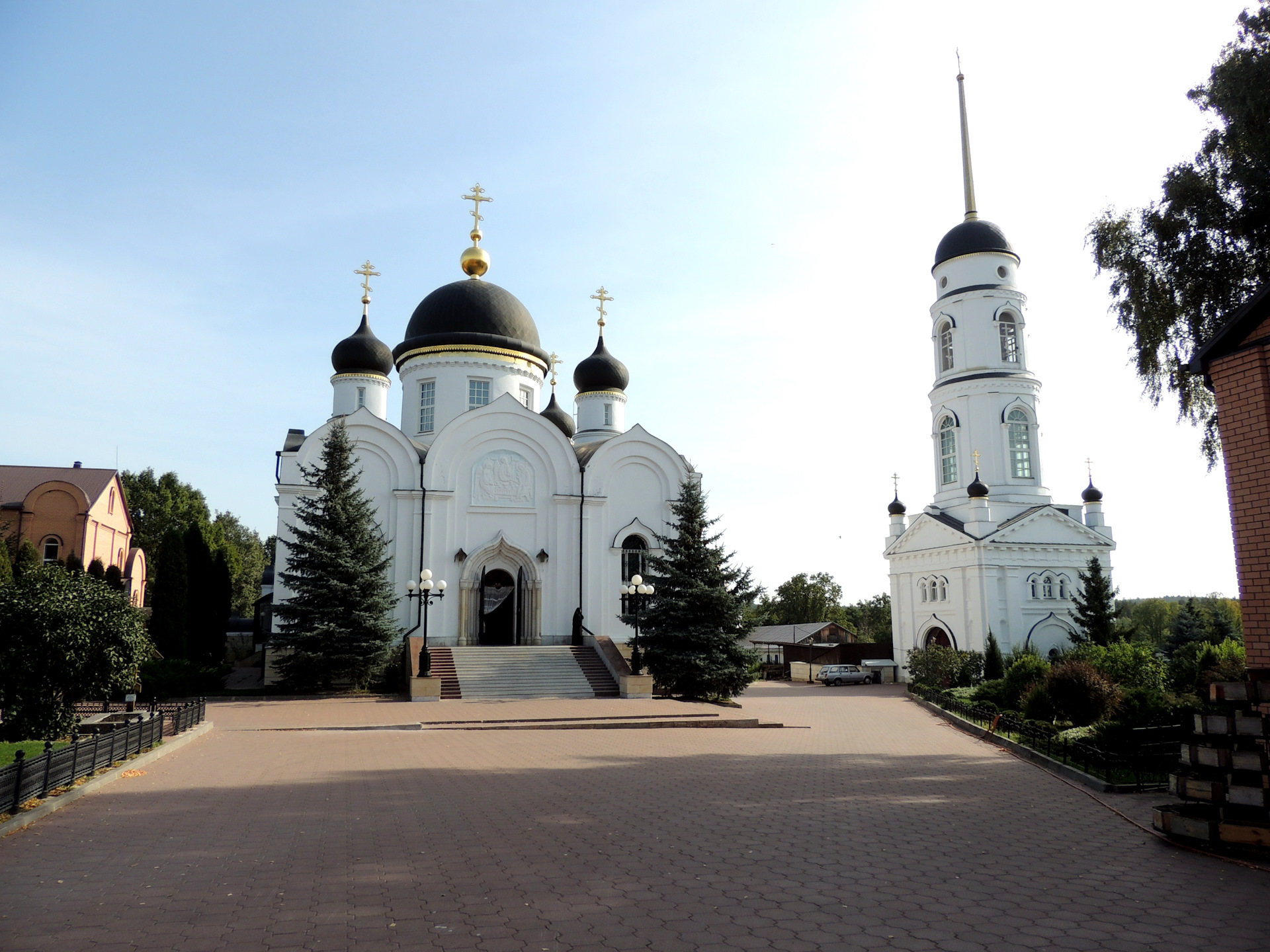 Задонский женский преображенский монастырь. Задонский женский монастырь. Задонск женский монастырь. Преображенский Тихоновский монастырь в Задонске. Скит Задонского монастыря.