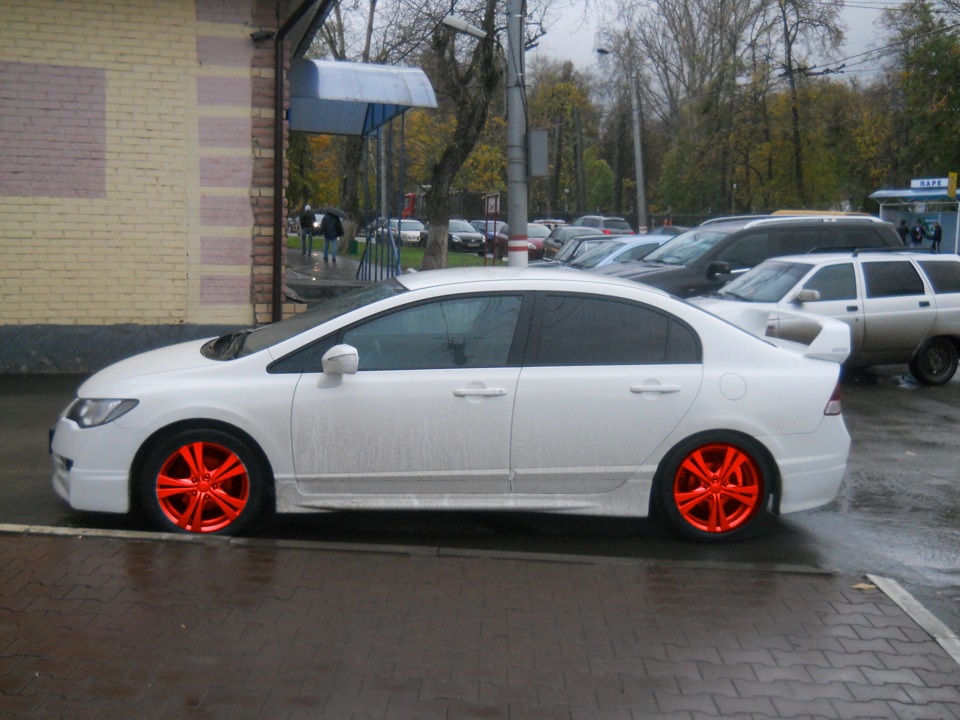 В какой цвет? — Honda Civic 4D (8G), 1,8 л, 2008 года | колёсные диски ...