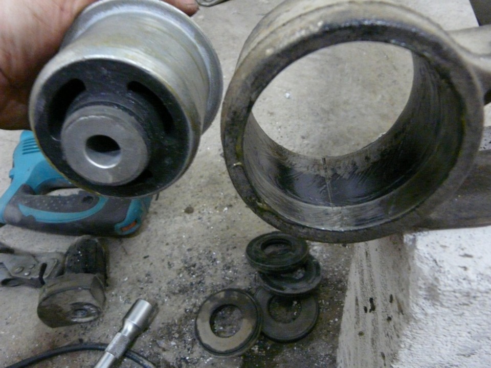 Астра Н :замена задних барабанов на диски на ступице в 4 болта и замена ...
