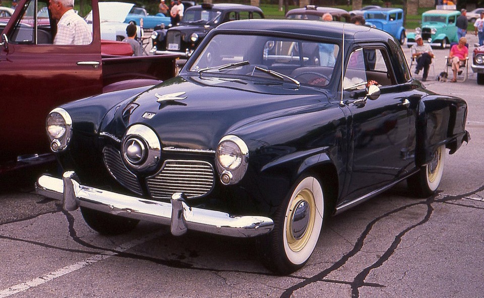 1951 Studebaker. Маска Studebaker 1951. Старлайт машина. Машина Стенли Ипкиса.