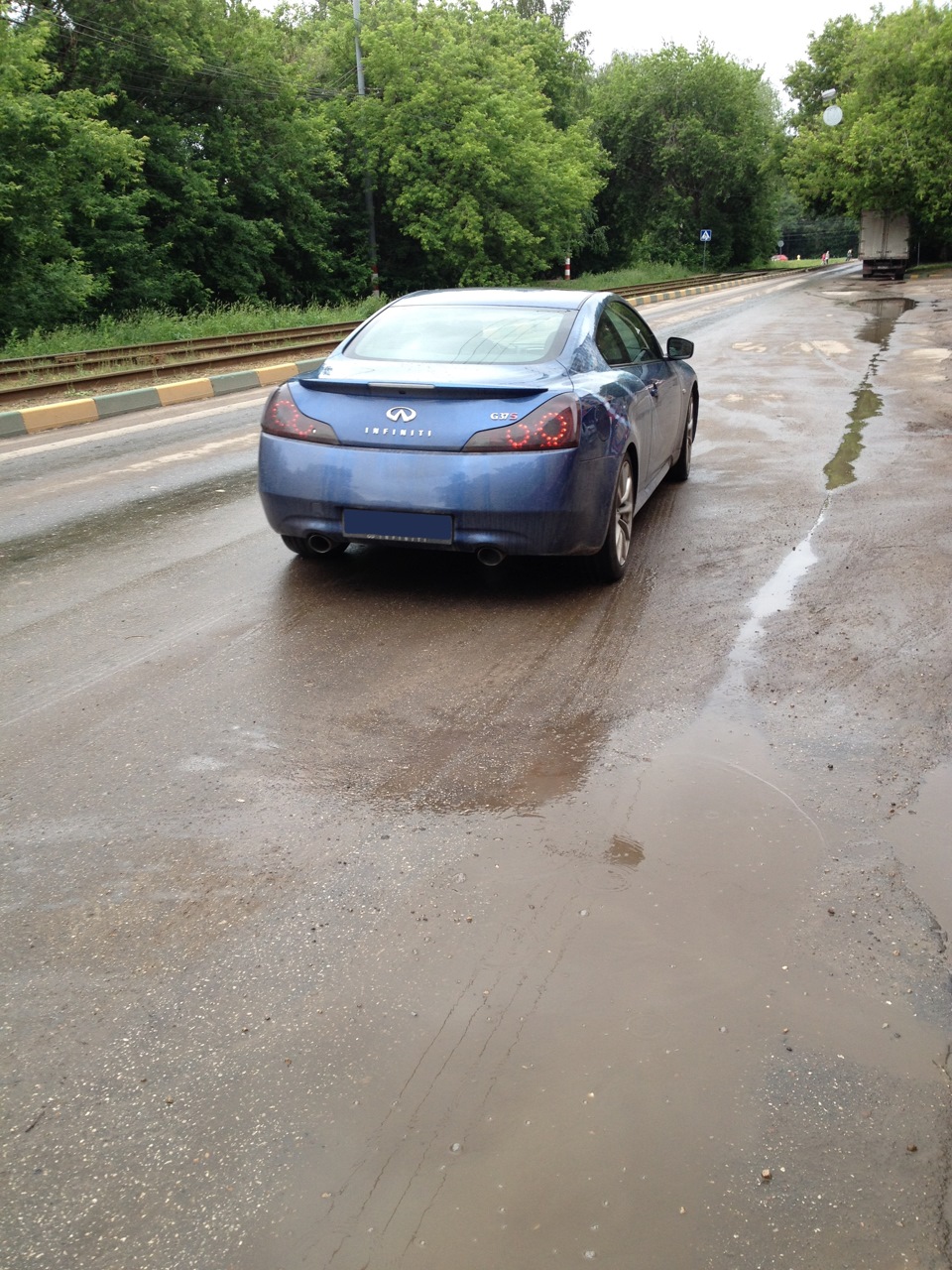 infiniti-g37-coupe-3-7-2009