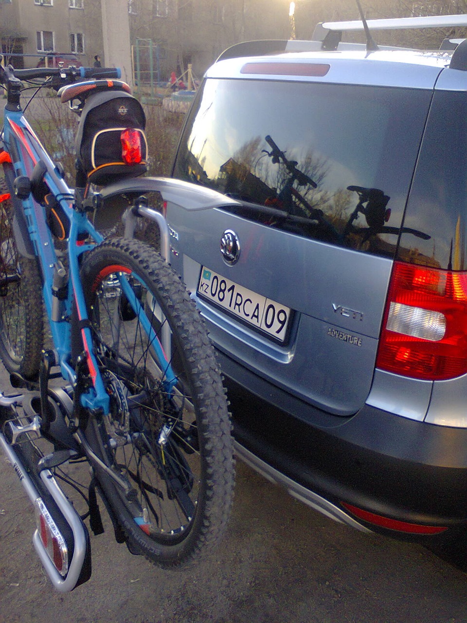 Платформа для перевозки двух велосипедов на фаркоп (ТСУ) для Skoda Yeti ...