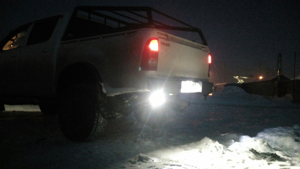 Фото в бортжурнале Toyota Hilux (7G)