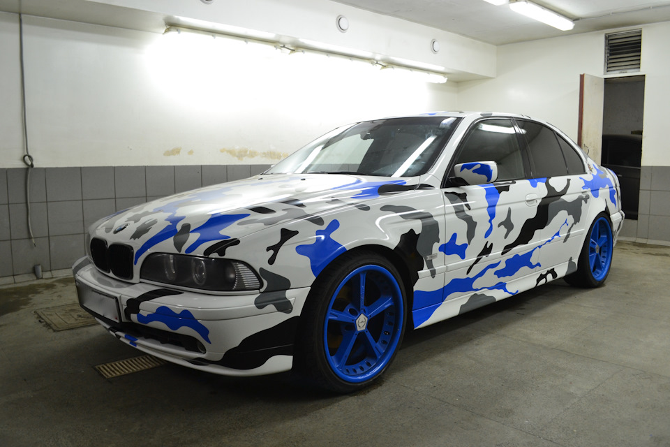 BMW Vinyl обклеенная