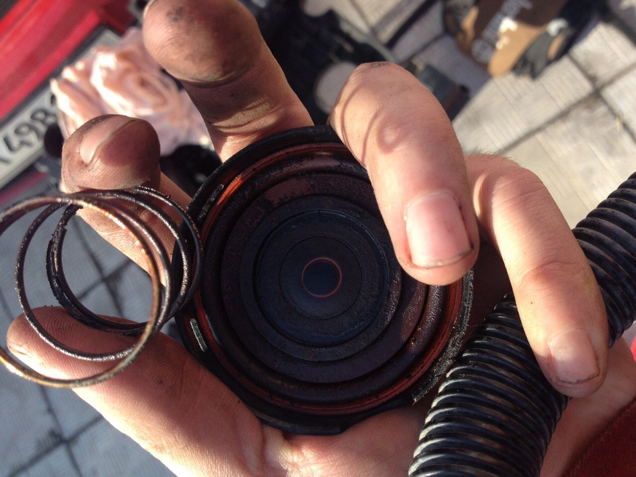 2. ревизия клапана. 2. ревизия клапана. клапан картерных газов шкода фабия 1.