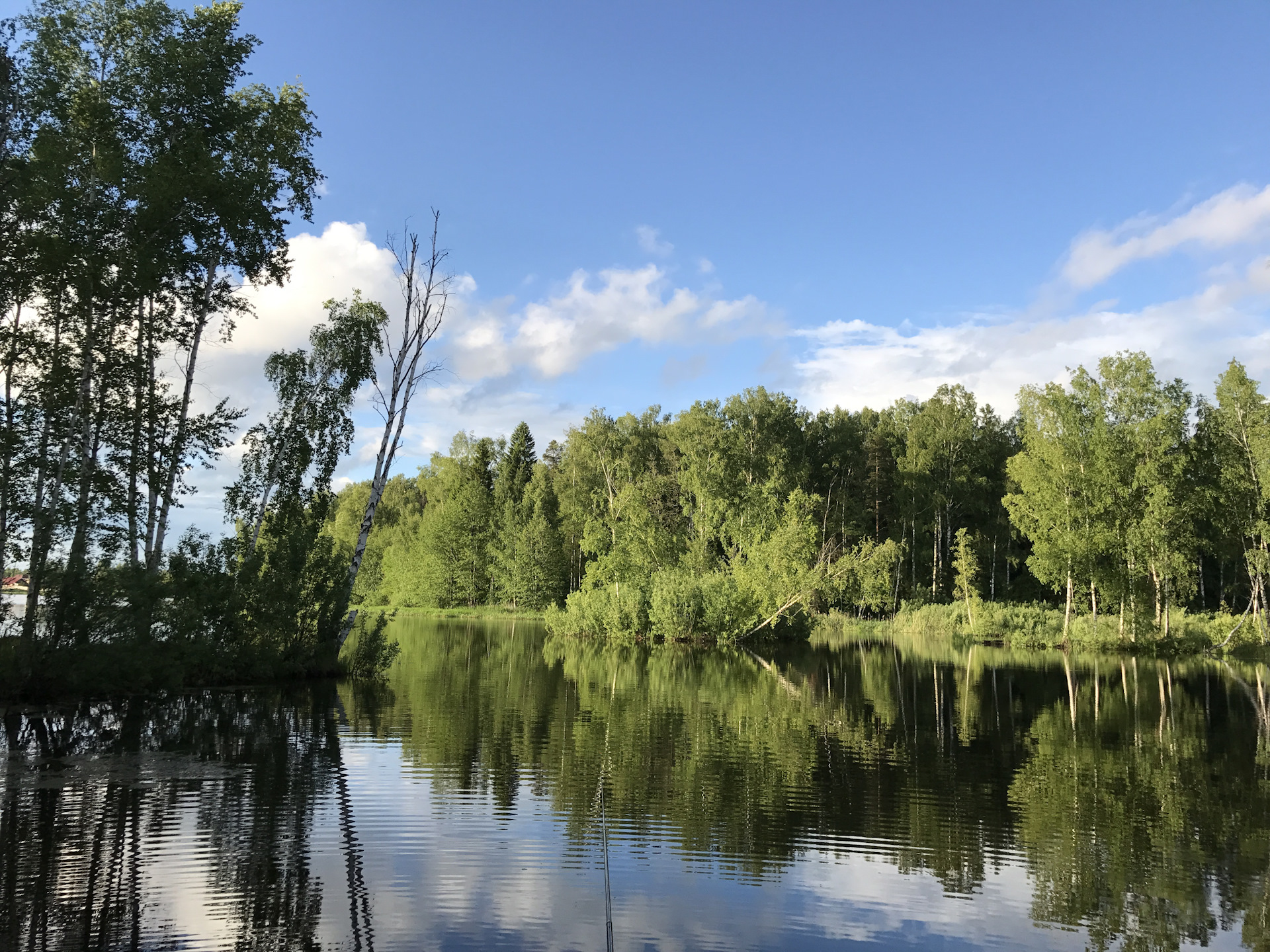 Дубна под. Дубна водохранилище пляж. Река Дубна пляж. Дубна Московская область палатки. Рыбалка на водохранилище Дубна.