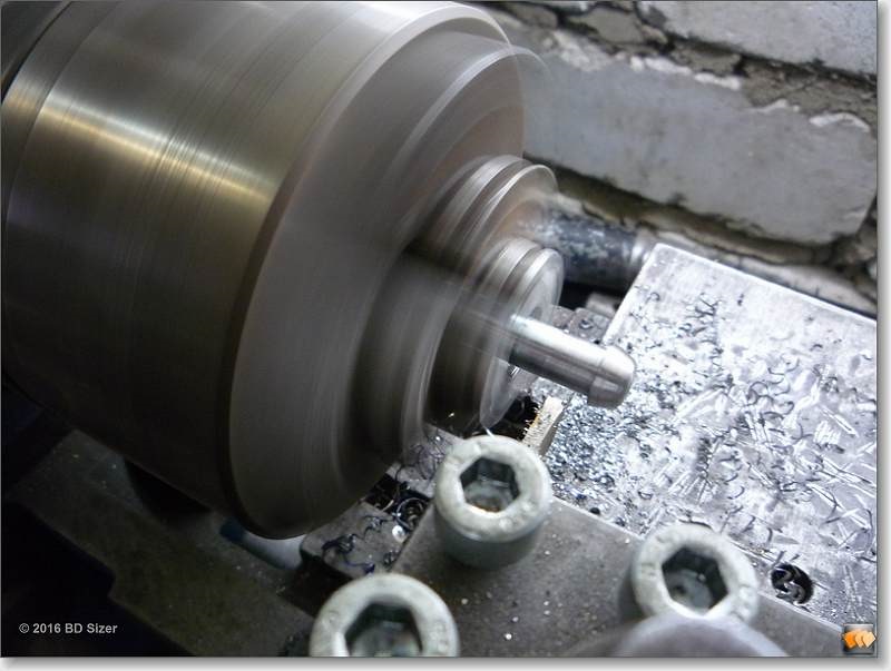 Такая форма надежно фиксируется в буфере.и не позволит выскочить с подвеса. — Ford S-Max (1G)