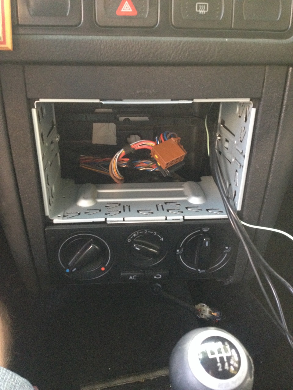 Установка 2 din магнитолы вместо штатной магнитолы. — Volkswagen Golf ...