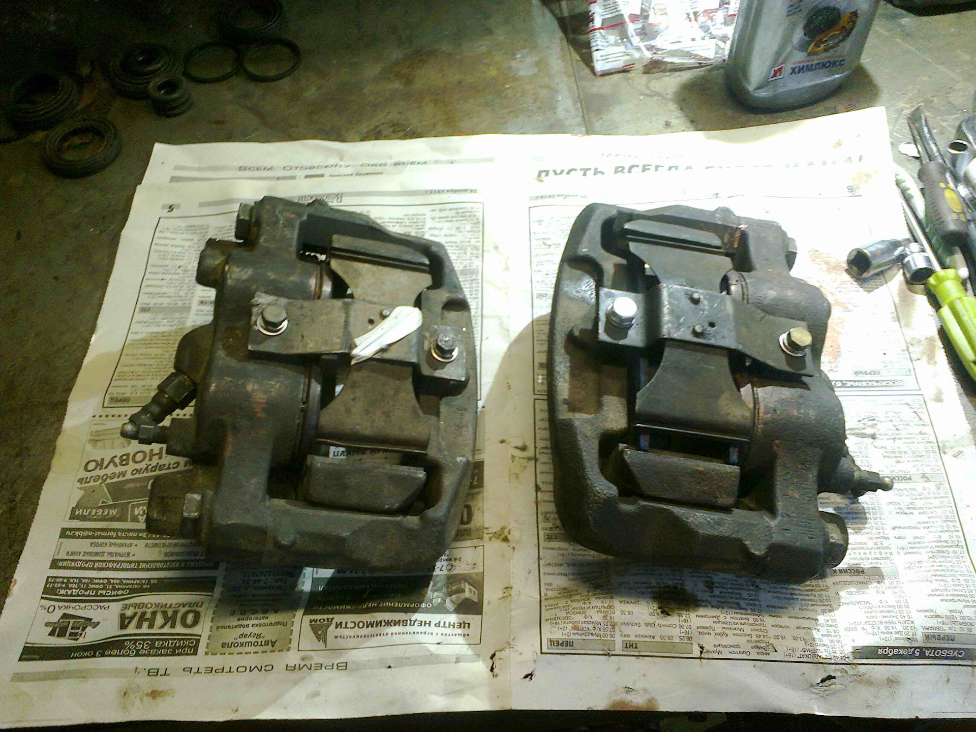 Суппорт и зерезв которые держат колодки. Суппорт газ 3307. Суппорт 2 поста. Sumitomo суппорт 4fm. Simon k11-14.