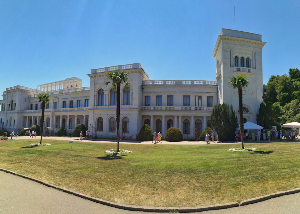 Ливадийский дворец — Audi A5 (1G)