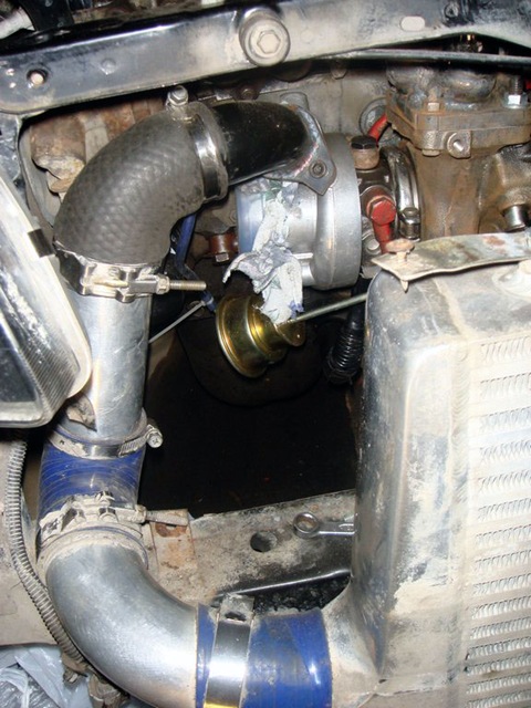 Manifold turbo downpipe installation - Toyota Starlet 13 L 1997