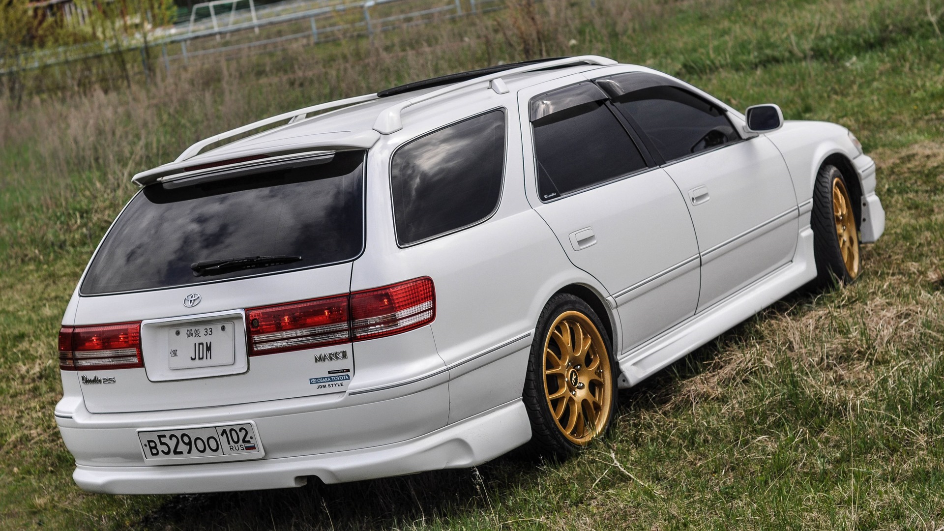 Toyota Mark 2 Wagon Qualis